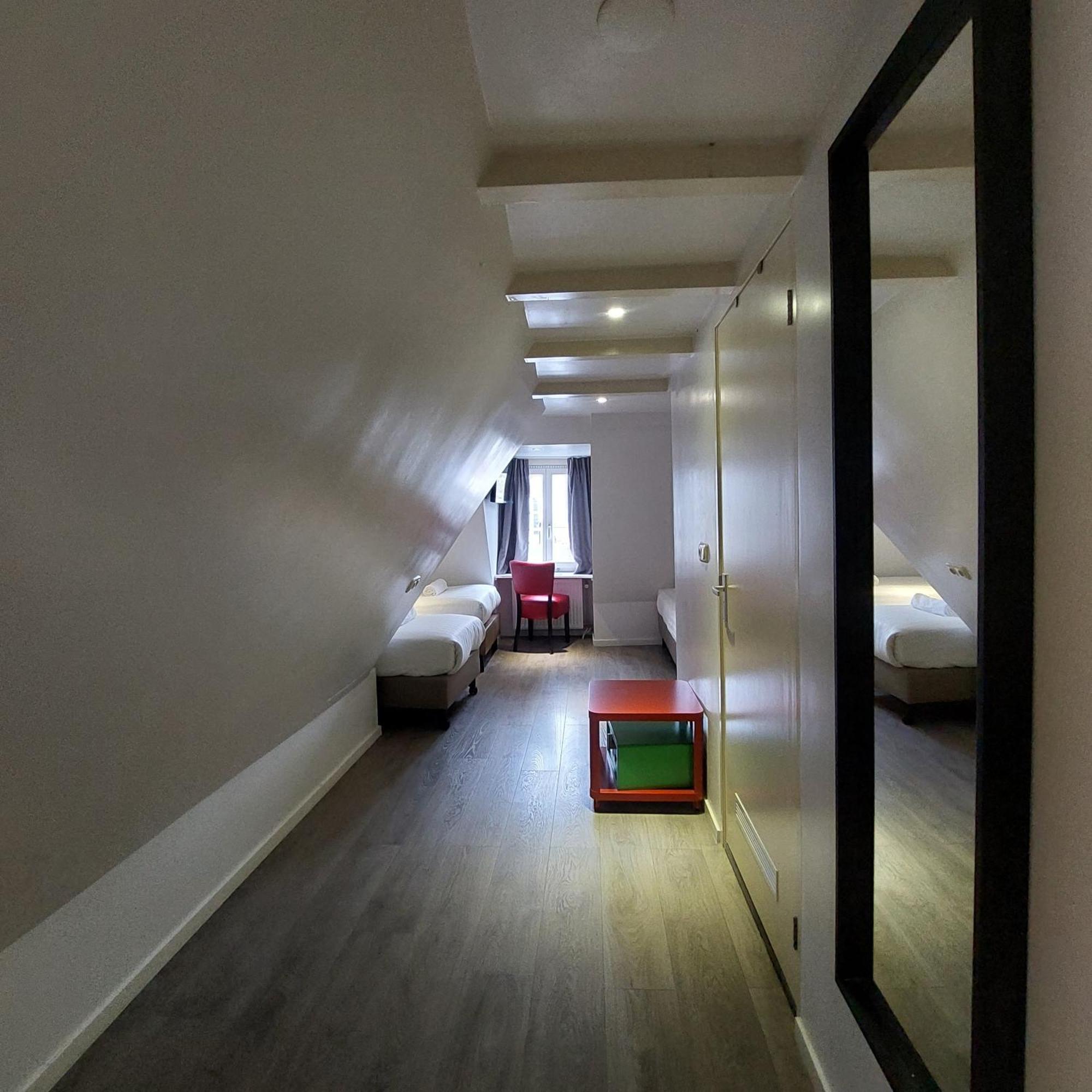 Heart Of Amsterdam Hostel Exterior photo