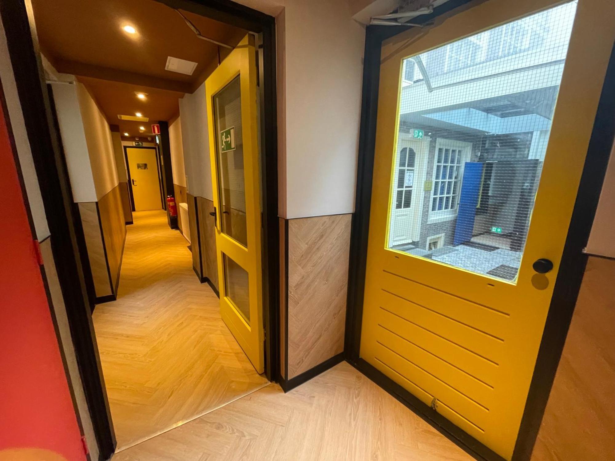 Heart Of Amsterdam Hostel Exterior photo