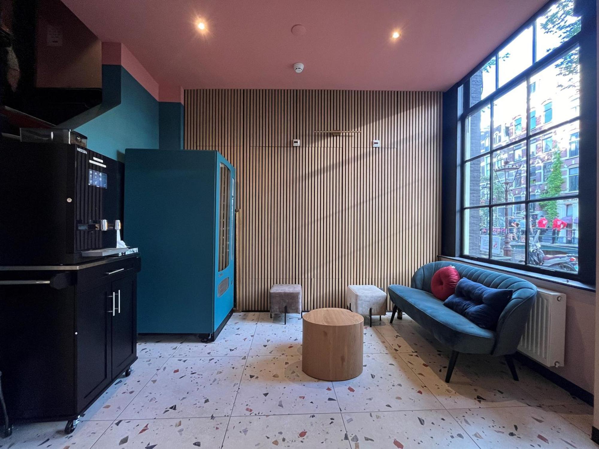 Heart Of Amsterdam Hostel Exterior photo